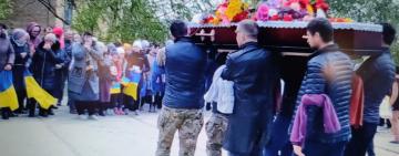 Навіть не встиг потримати на руках новонародженого сина: Одещина попрощалась із 30-річним Володимиром Хану (відео)